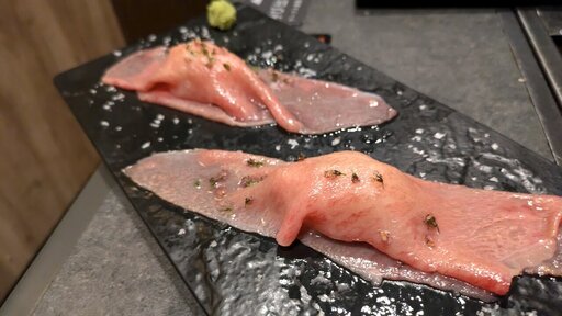 炙り肉寿司