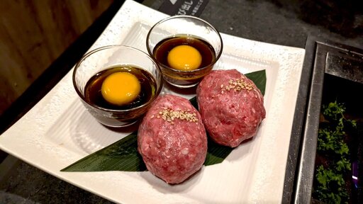 トリュフ香る和牛生ハンバーグ