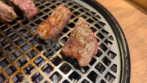 トモサンカク