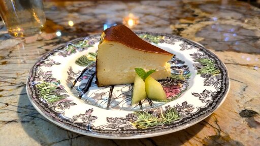 自家製バスクチーズケーキ