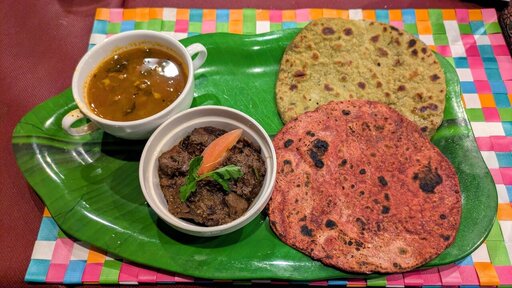 えぞ鹿シュッカワルワルカレー+チャパティ