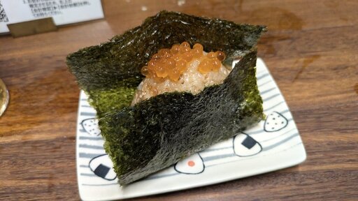 〆は炊き込みおむすび