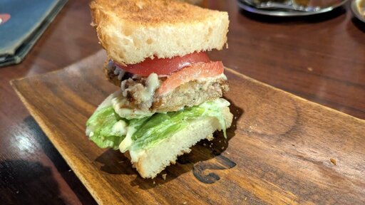 餃子カツサンド断面