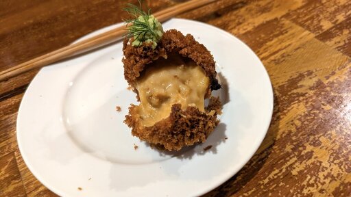 名物♪贅沢ウニクリームコロッケ
