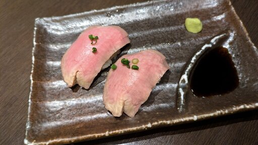 霜降り牛タン握り