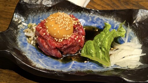 和牛炙りユッケ