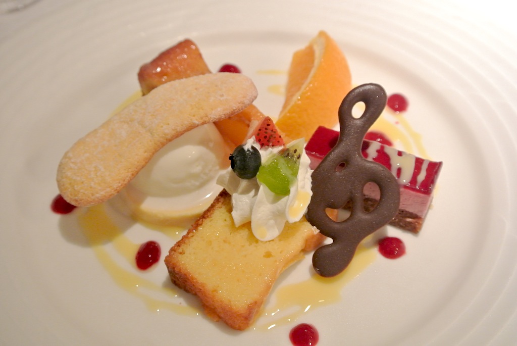 http://dinner.tokyo-review.com/image/DSC_3285.JPG