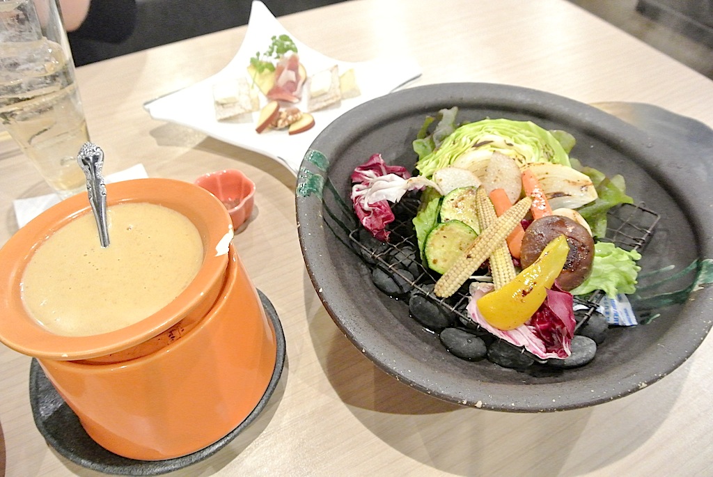 http://dinner.tokyo-review.com/image/DSC_7482.JPG