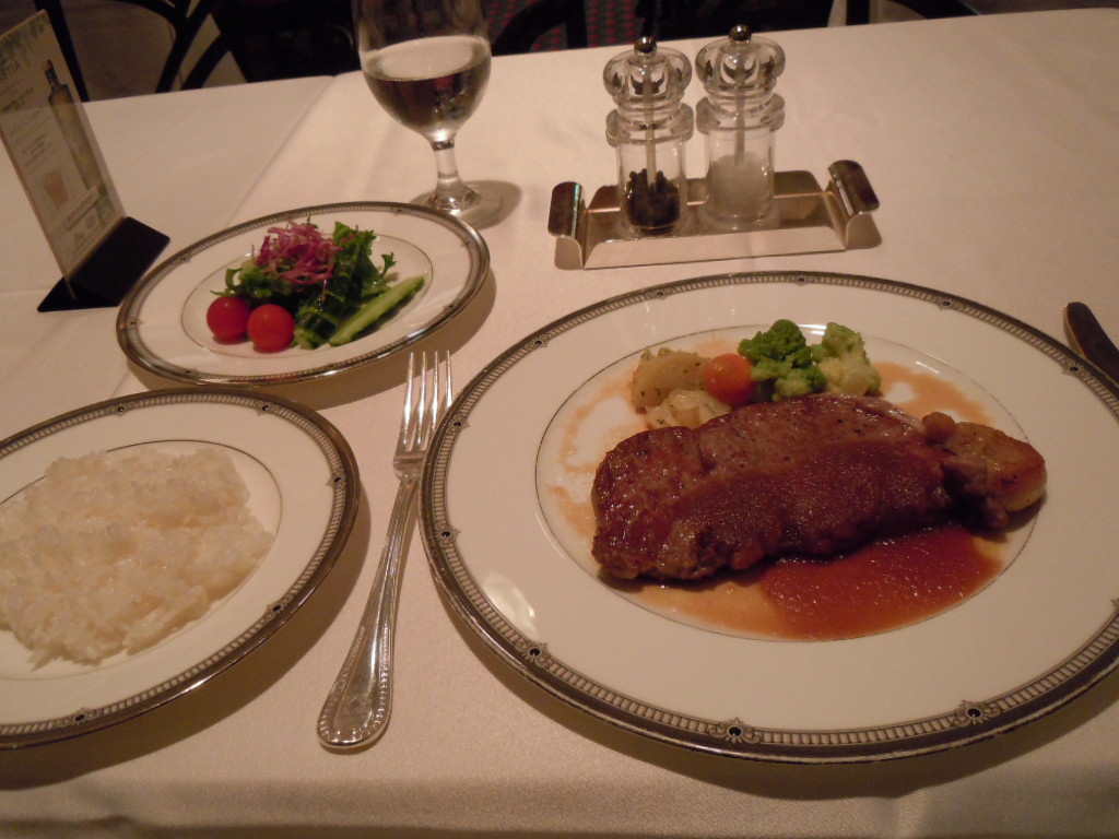 http://dinner.tokyo-review.com/image3/DSCN8589.JPG