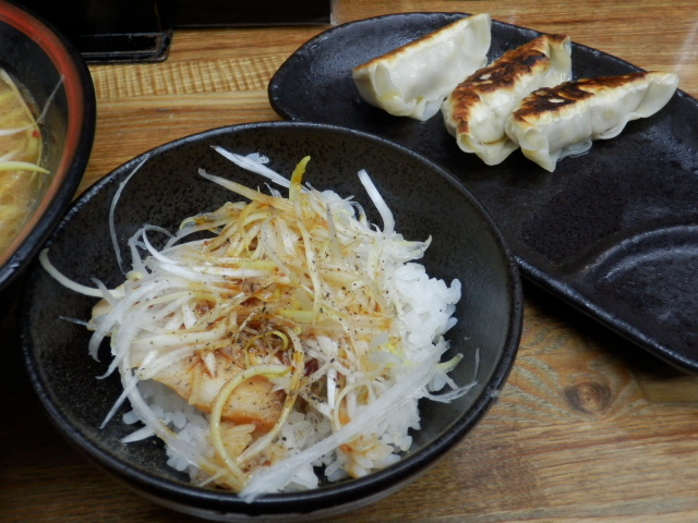 http://dinner.tokyo-review.com/image3/P2140671.JPG