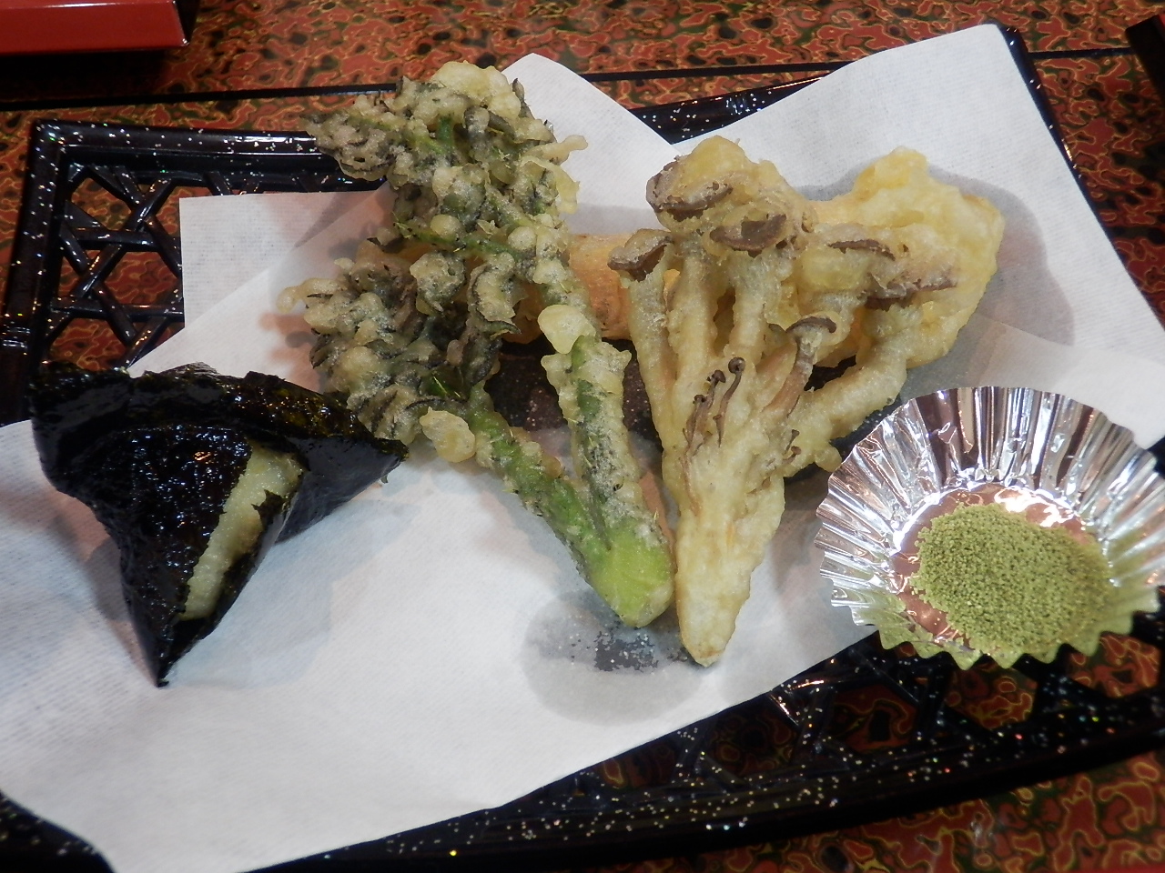 http://dinner.tokyo-review.com/image3/P5050146.JPG