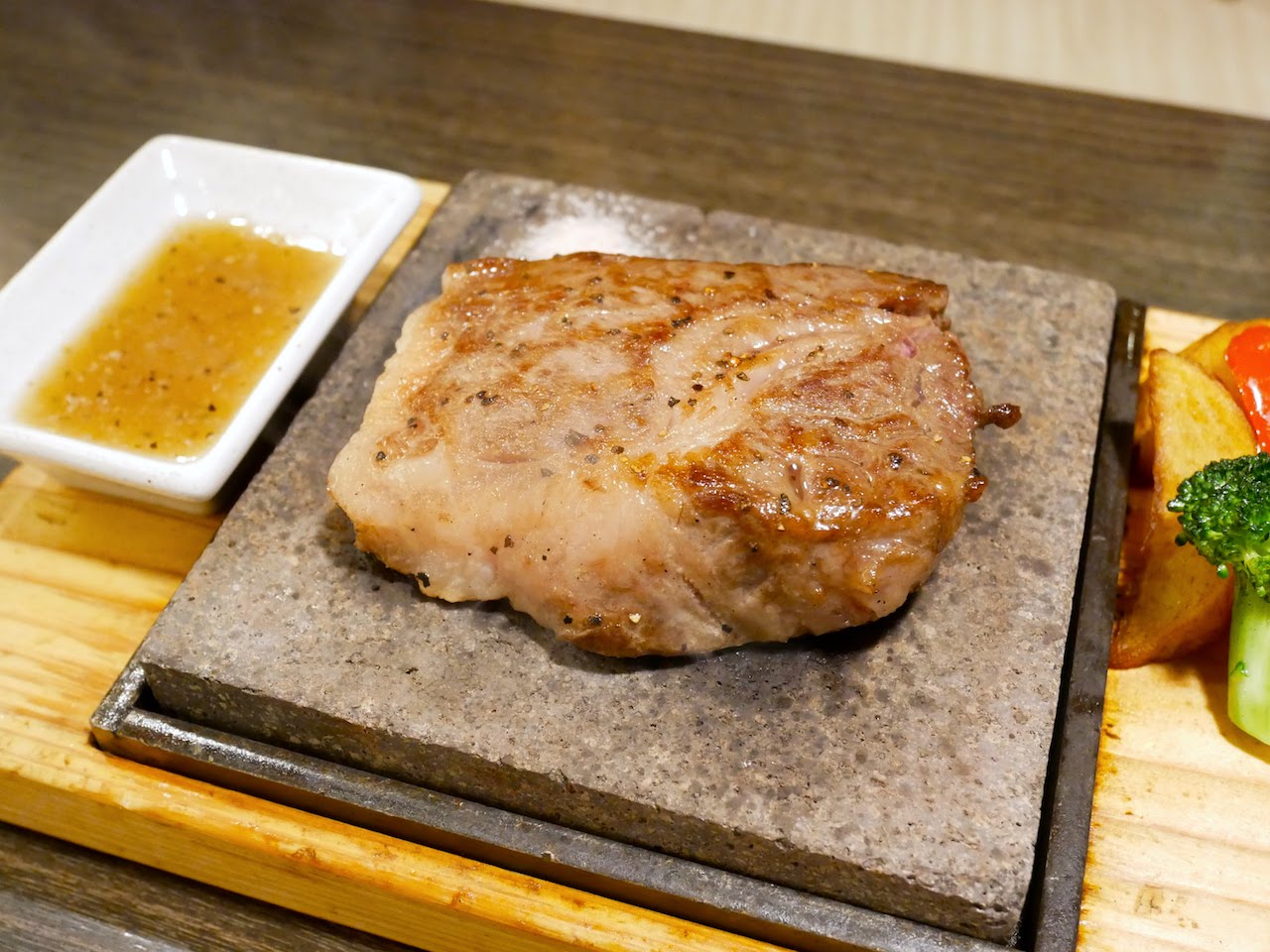 http://dinner.tokyo-review.com/images/1030272.jpg