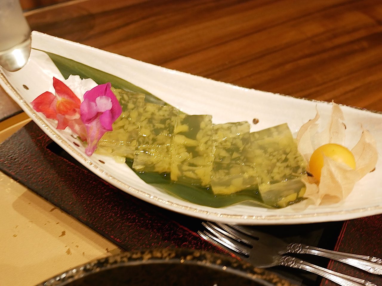 http://dinner.tokyo-review.com/images/1040839.jpg
