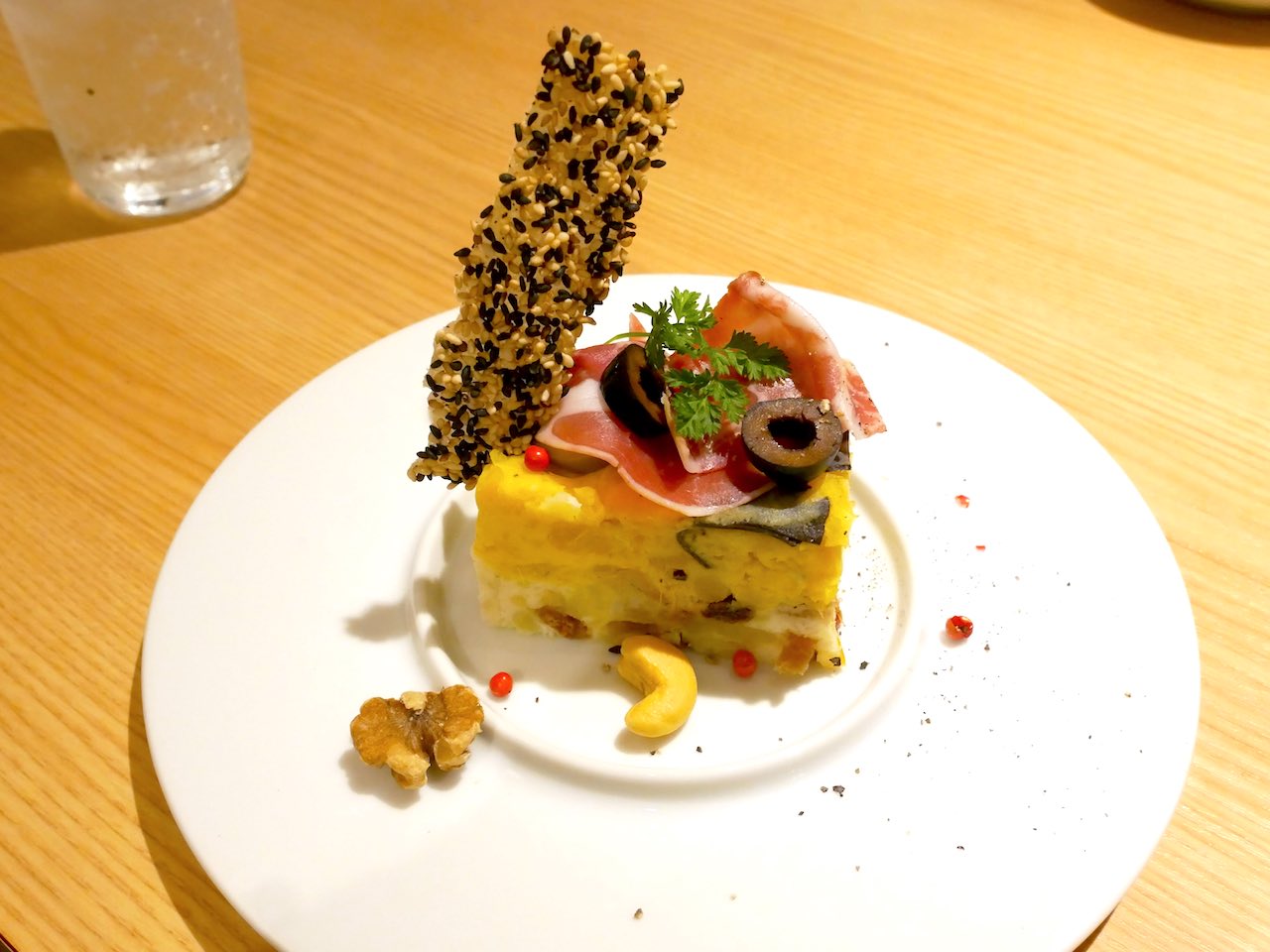 http://dinner.tokyo-review.com/images/1060118.jpg