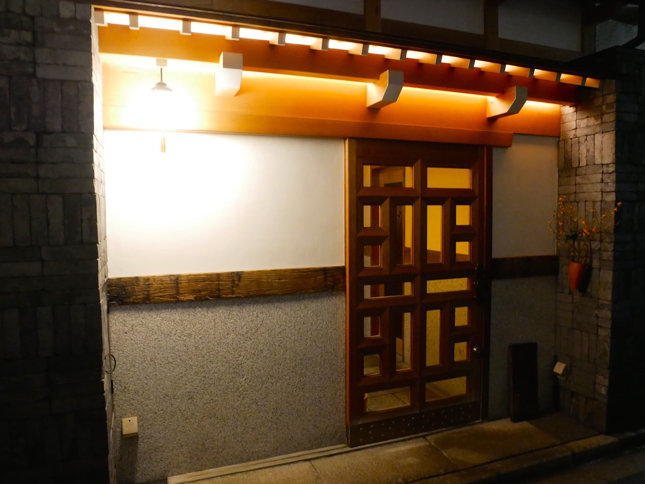 http://dinner.tokyo-review.com/images/1080205.jpg