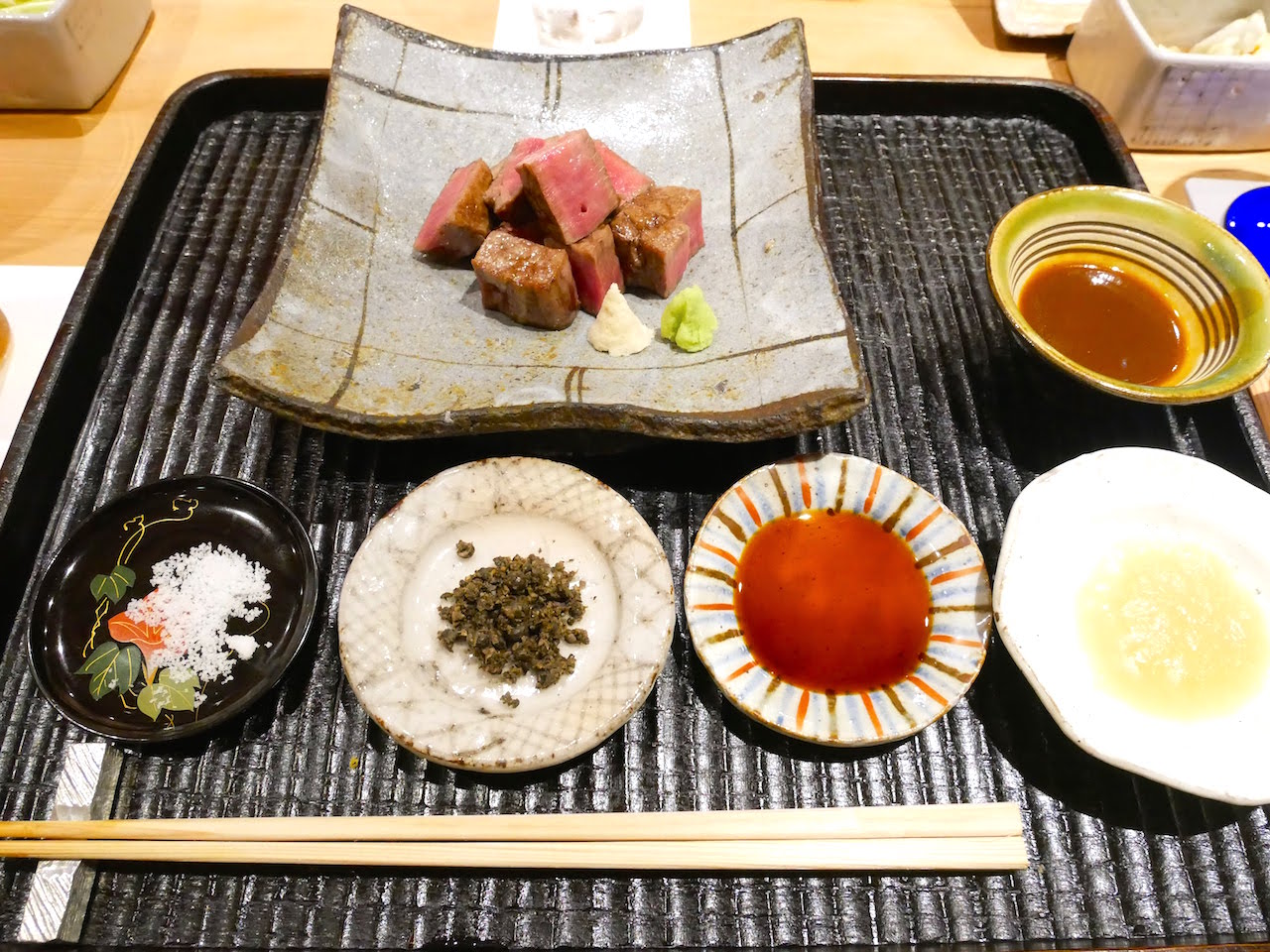 http://dinner.tokyo-review.com/images/1090838.jpg