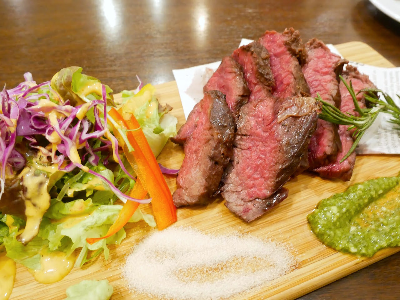 http://dinner.tokyo-review.com/images/1100093.jpg