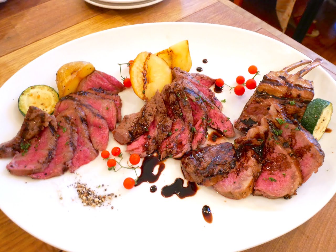 http://dinner.tokyo-review.com/images/1150051.jpg