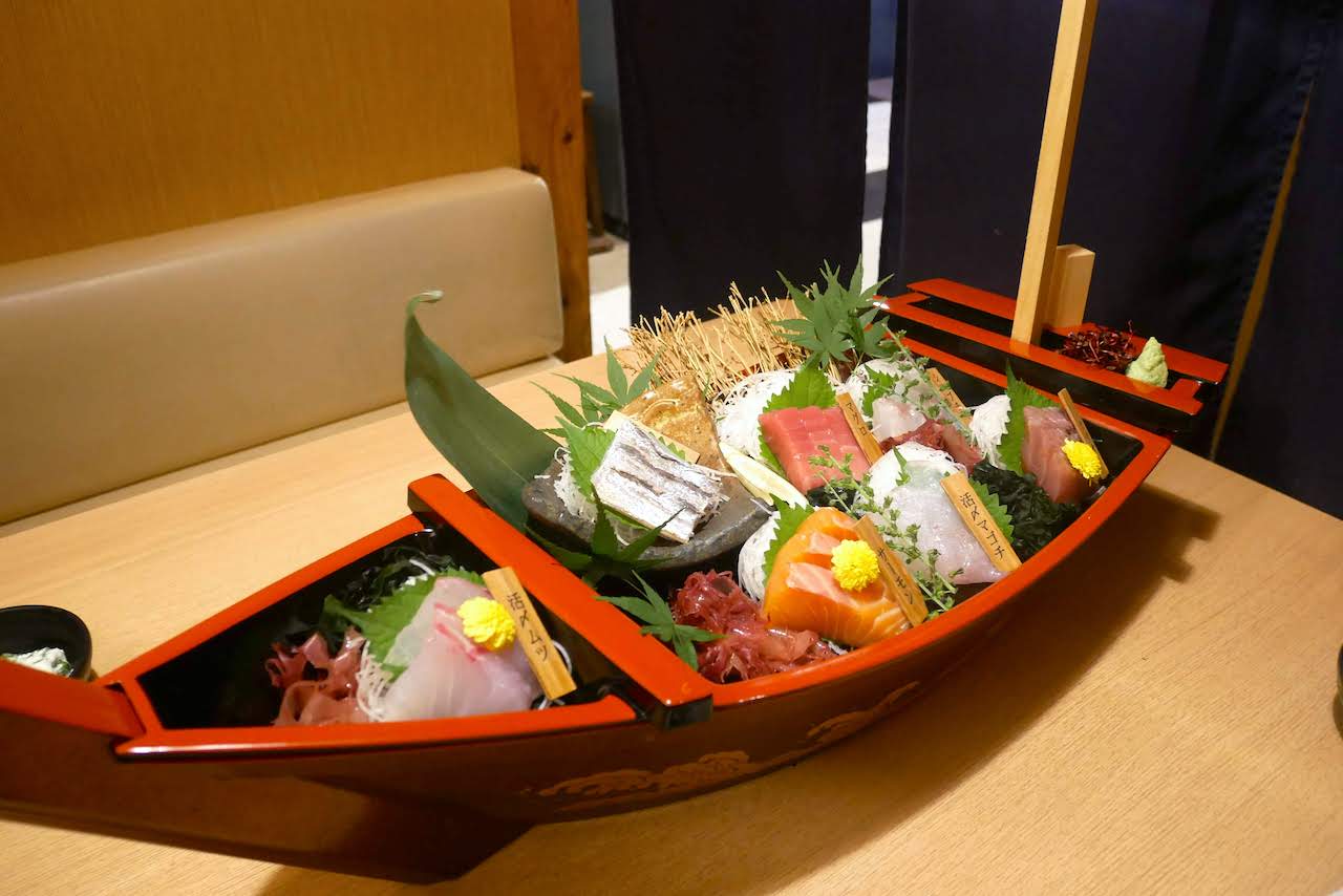 http://dinner.tokyo-review.com/images/1160401.jpg