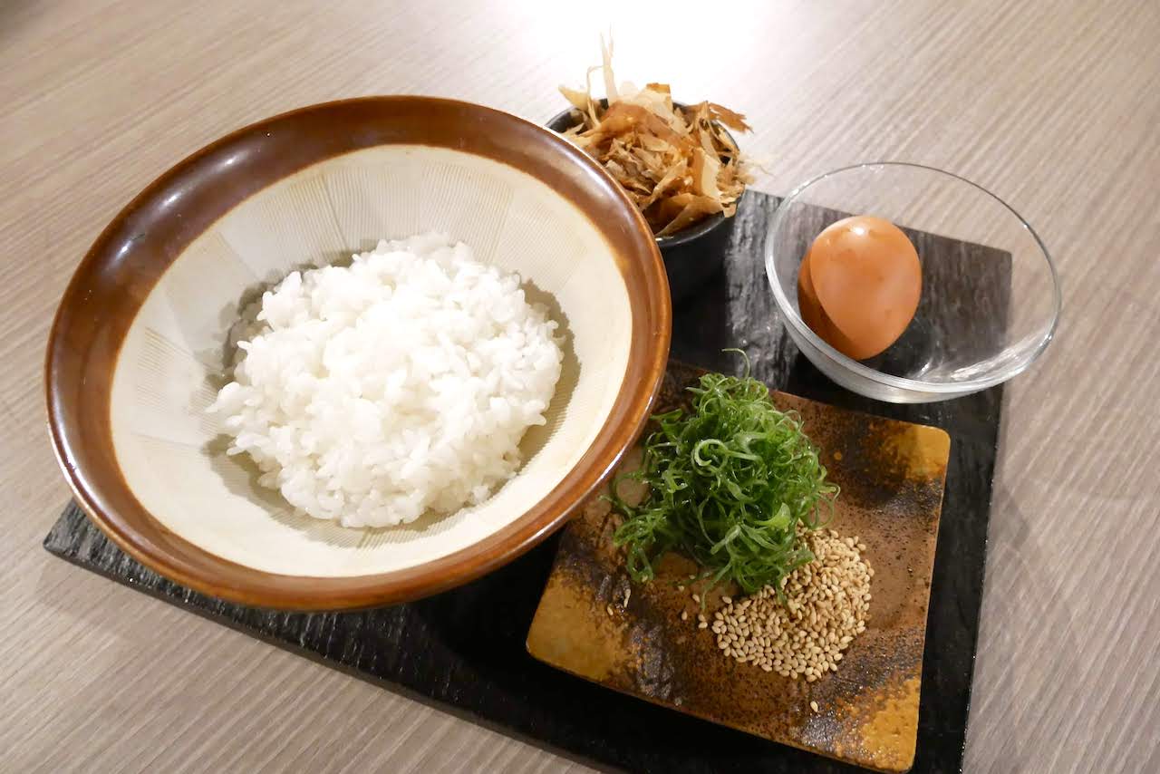 http://dinner.tokyo-review.com/images/1230112.jpg