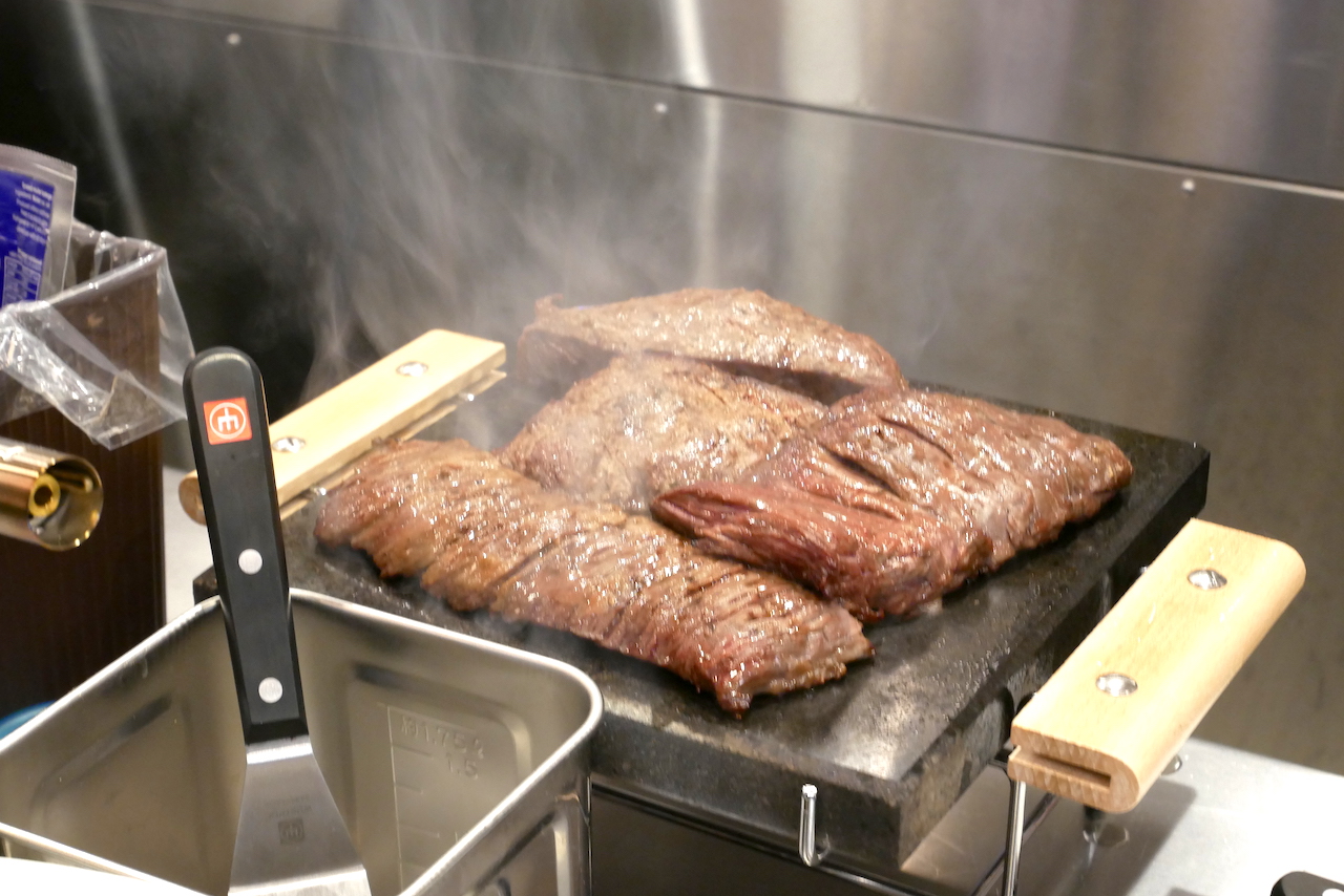 http://dinner.tokyo-review.com/images/1290134.jpg