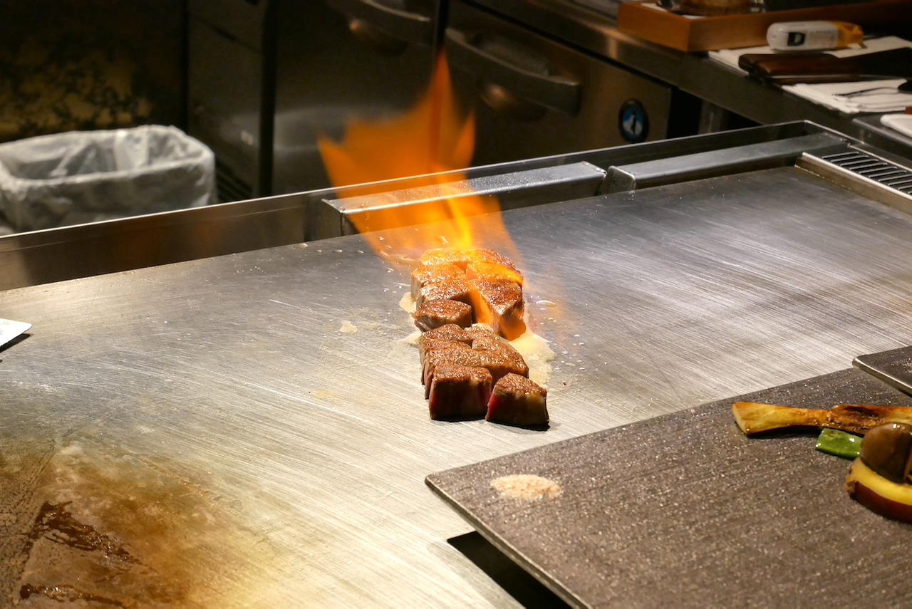http://dinner.tokyo-review.com/images/1560717.jpg