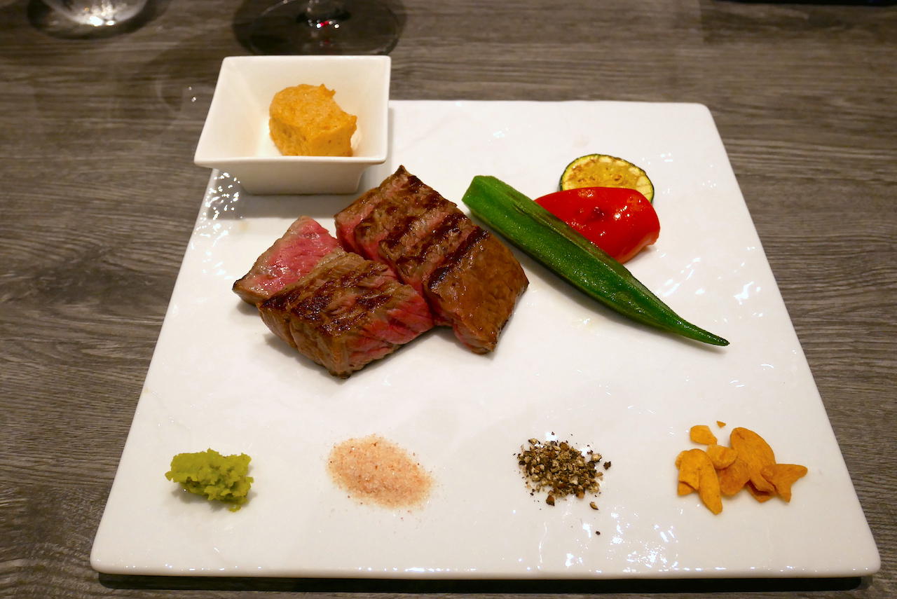 http://dinner.tokyo-review.com/images/1560846.jpg