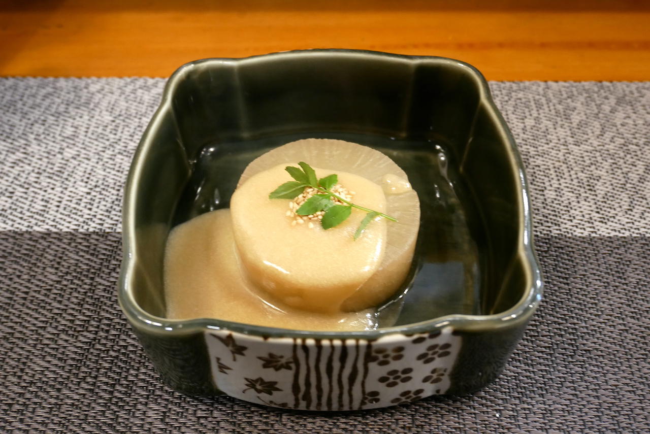 http://dinner.tokyo-review.com/images/4e9914c1e920099c8490a1174282abfe5d0caa44.jpg