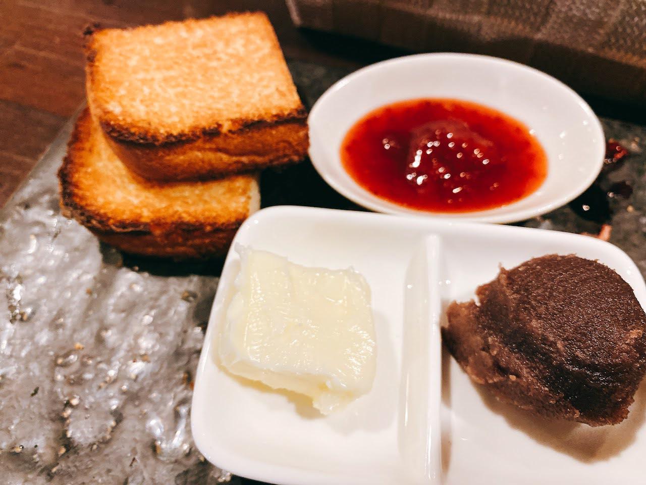 http://dinner.tokyo-review.com/images/9ca86ee62ccd6d9541ddba5e6b91033f0a62bfd7.jpg