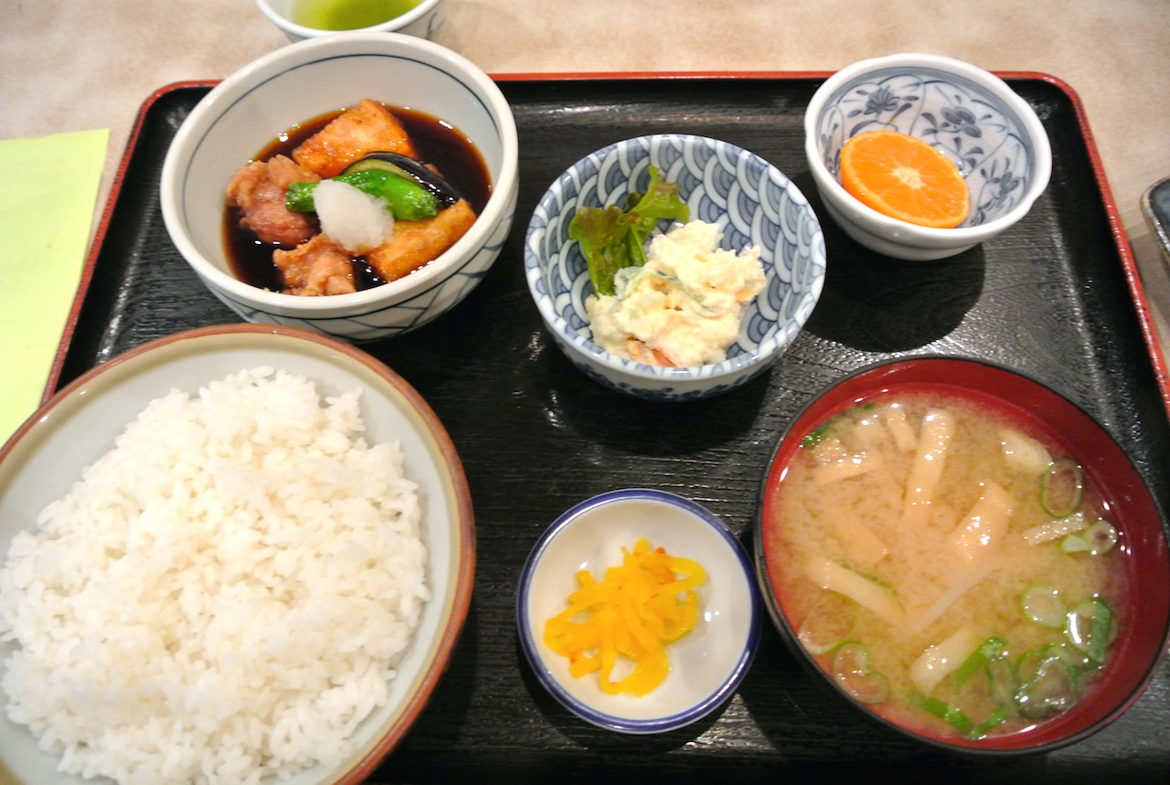 http://dinner.tokyo-review.com/images/DSC_0490.jpg