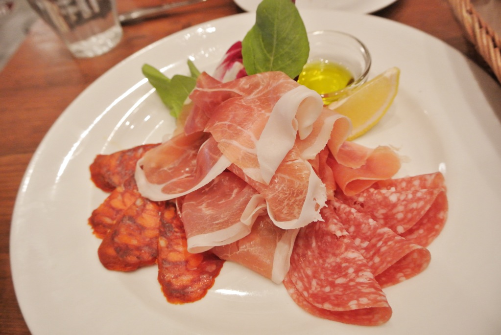 http://dinner.tokyo-review.com/images/DSC_2764_Fotor.jpg