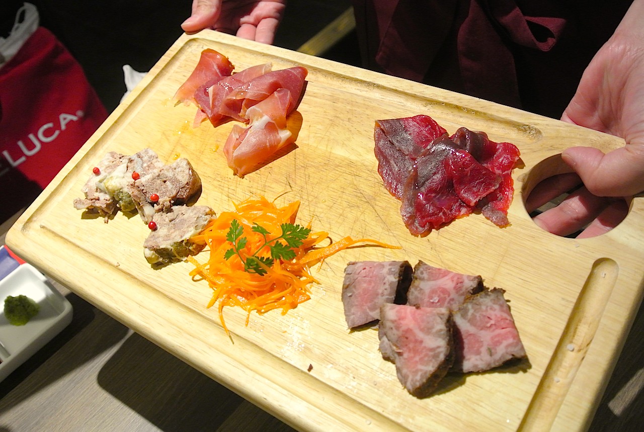 http://dinner.tokyo-review.com/images/DSC_4668.jpg