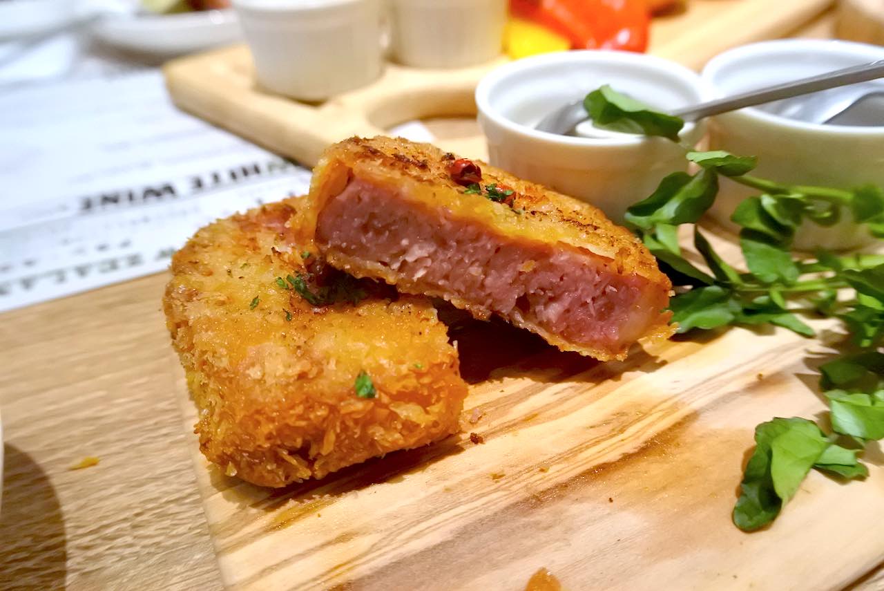 http://dinner.tokyo-review.com/images/DSC_7967.jpg