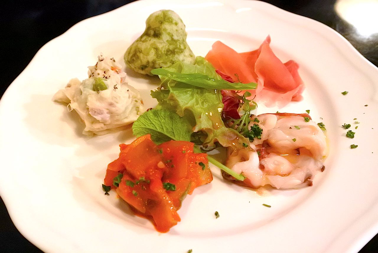 http://dinner.tokyo-review.com/images/DSC_8366.jpg