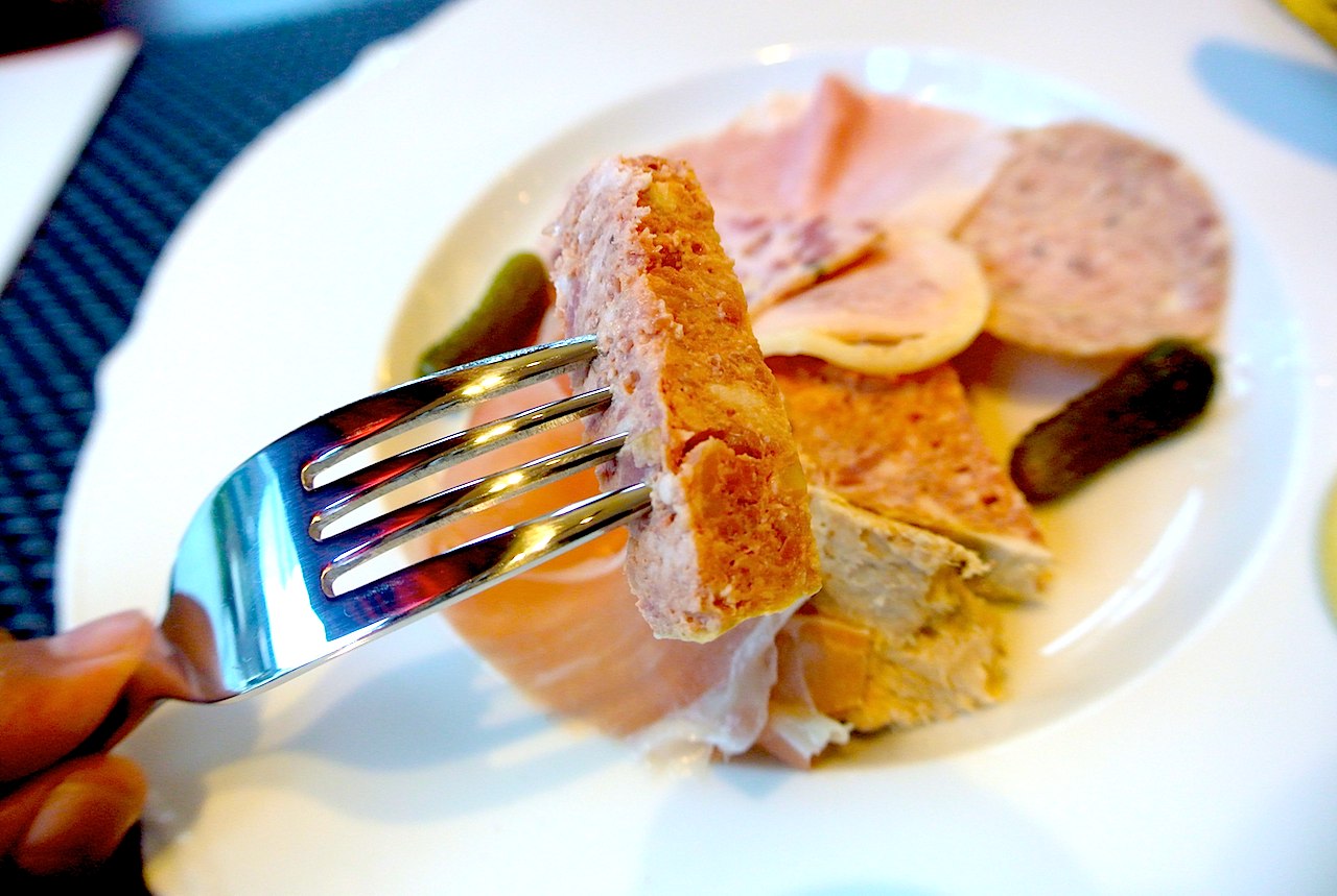 http://dinner.tokyo-review.com/images/DSC_8388.jpg