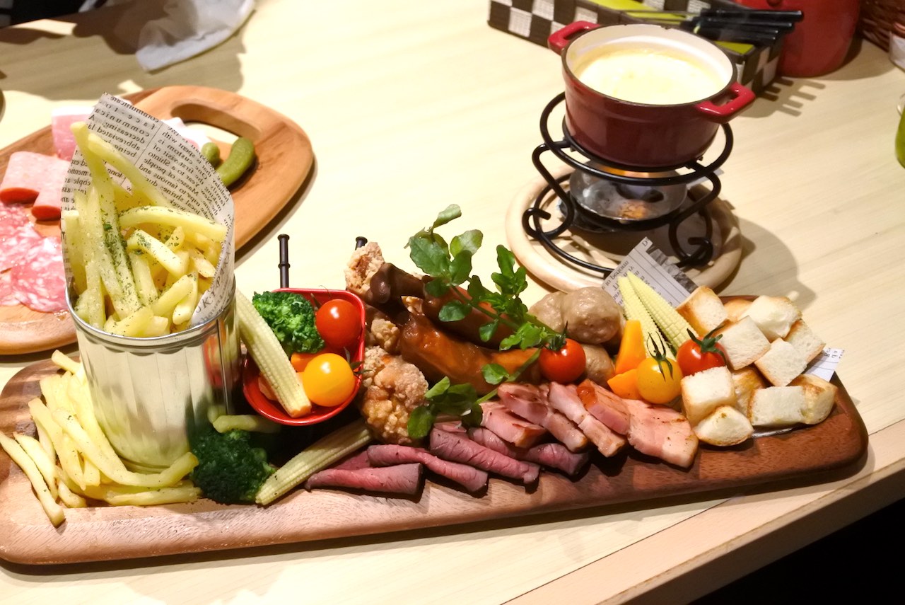 http://dinner.tokyo-review.com/images/DSC_9765.jpg
