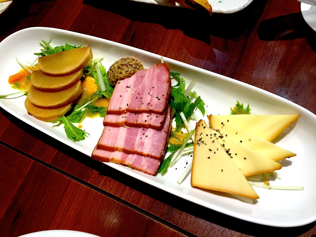 http://dinner.tokyo-review.com/images/IMG_0008_2.jpg