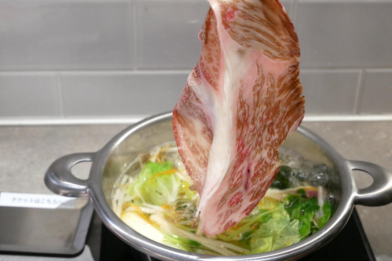 http://dinner.tokyo-review.com/images/bace1df8aa8bfb8efa1df3bd98be91da3bec1827.jpeg