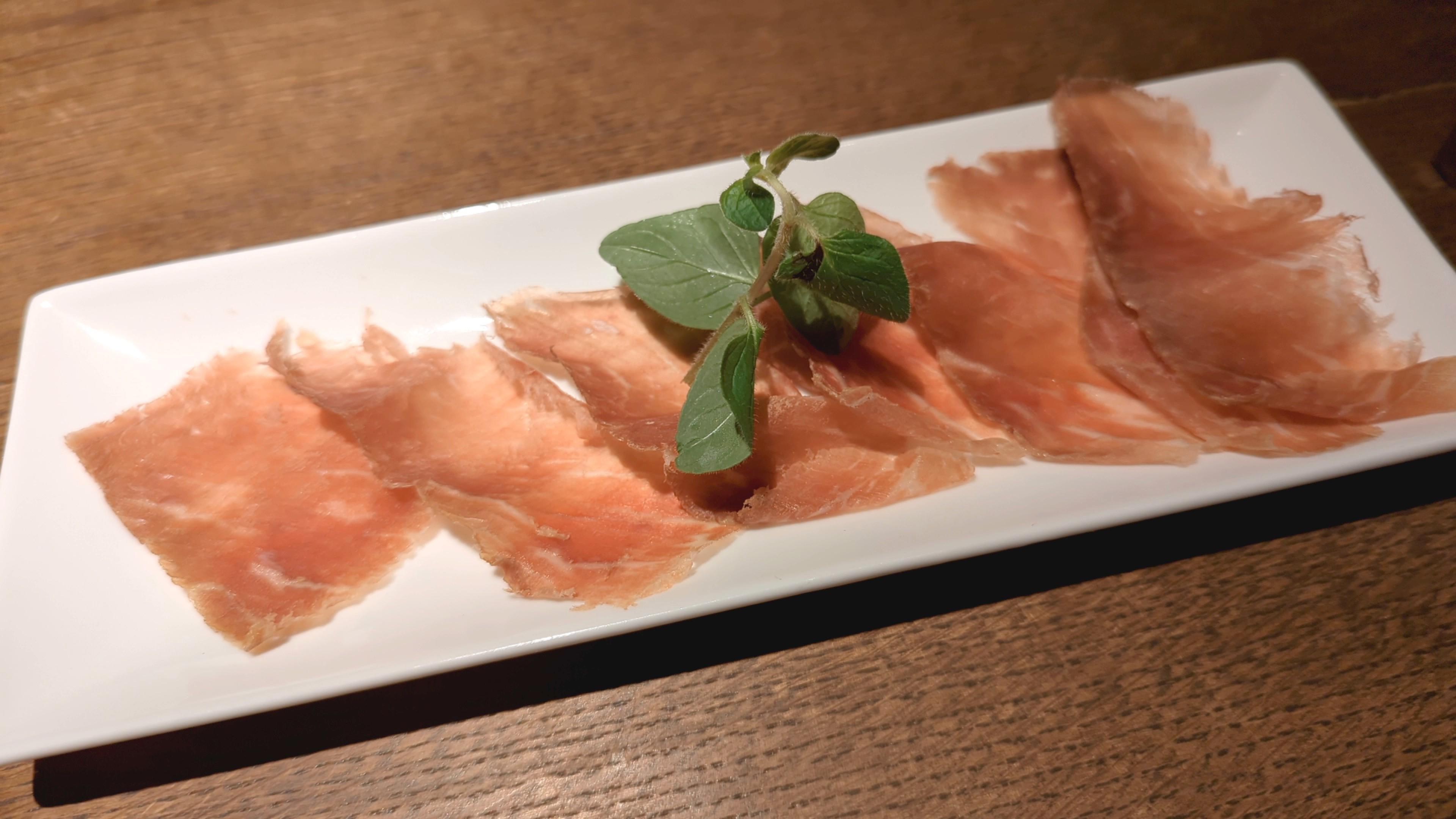 http://dinner.tokyo-review.com/images/bb158fa37c70154f62a02086cb43eb1a5e3ef204.jpg