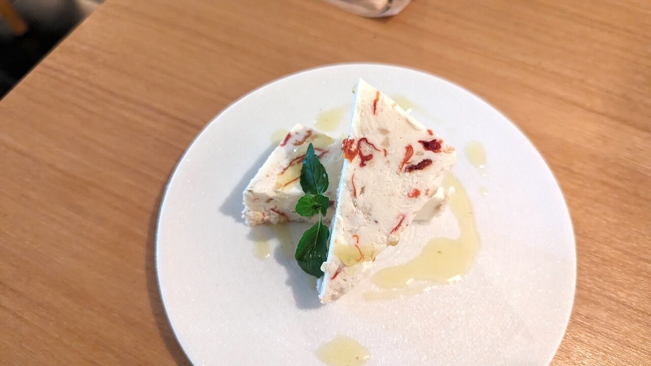 http://dinner.tokyo-review.com/images/bd4d269bec08cc41ba33d6fd171a72a8cd784353.jpg