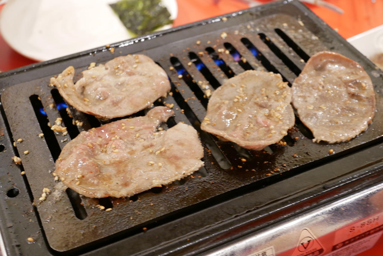 http://dinner.tokyo-review.com/images/cd5c31a366671464be26bbb2e5621b90c9559cfd.jpg
