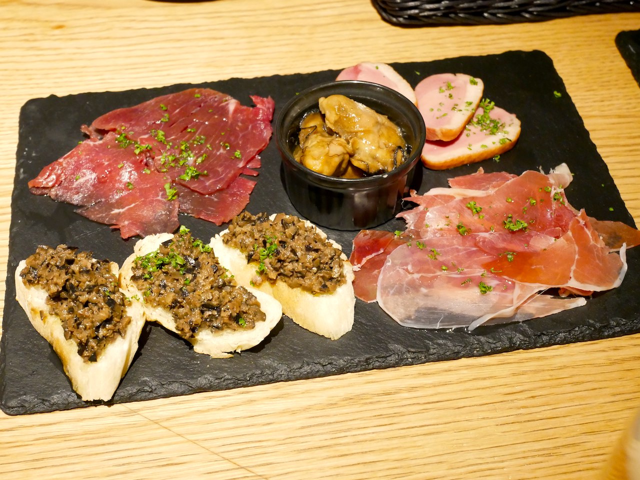 http://dinner.tokyo-review.com/images2/1010093.jpg