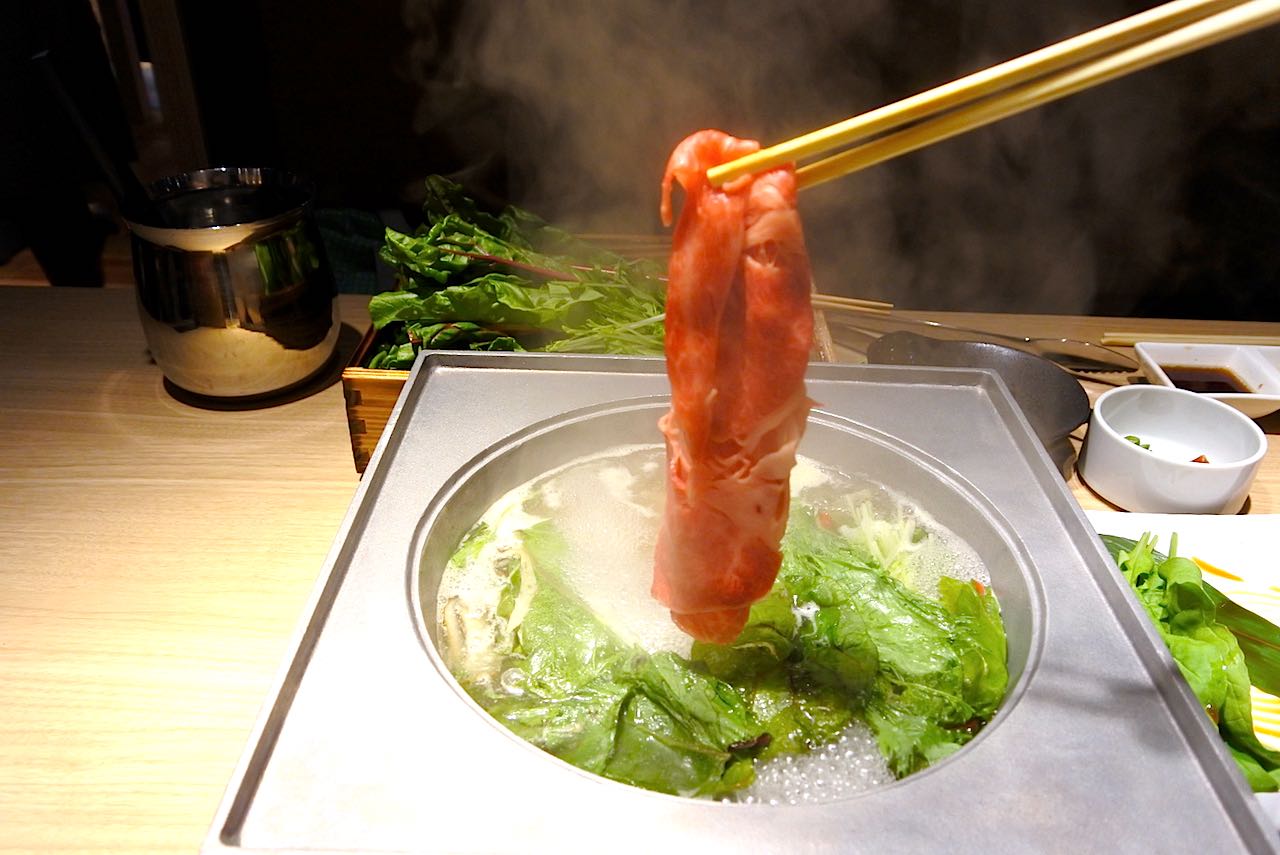 http://dinner.tokyo-review.com/images2/DSC_2035.jpg