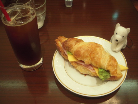 クロワッサンサンド
