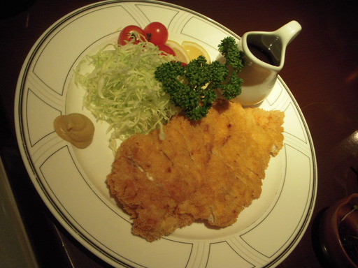 近江黒鶏のビッグなチキンカツ