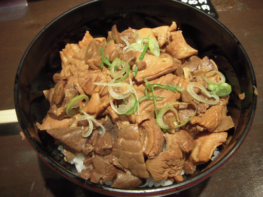 豚もつ煮込み丼