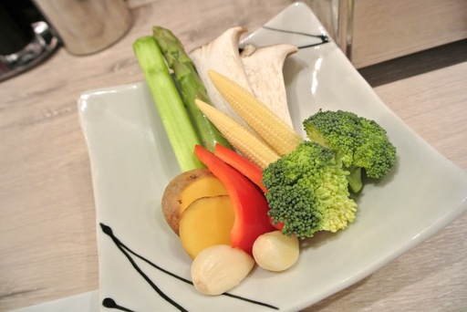 野菜のオリーブオイル溶岩焼き