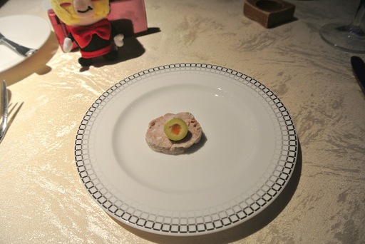 アミューズ