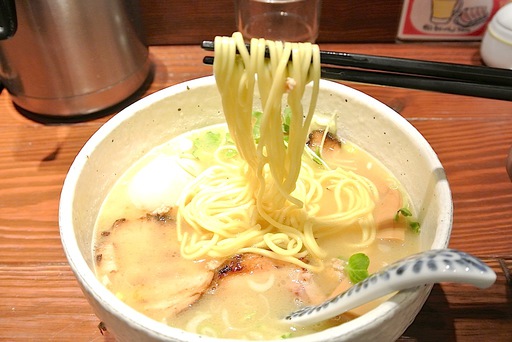 特製鶏白湯ラーメン