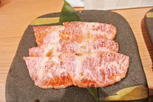 上カルビ